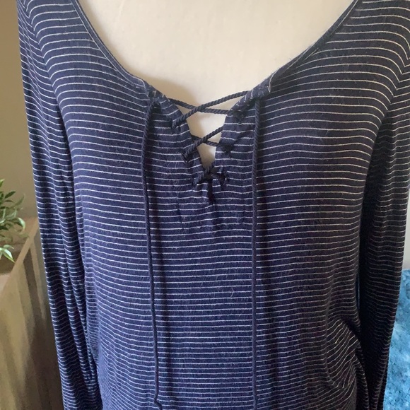 Navy blue lace up top - Picture 6 of 7